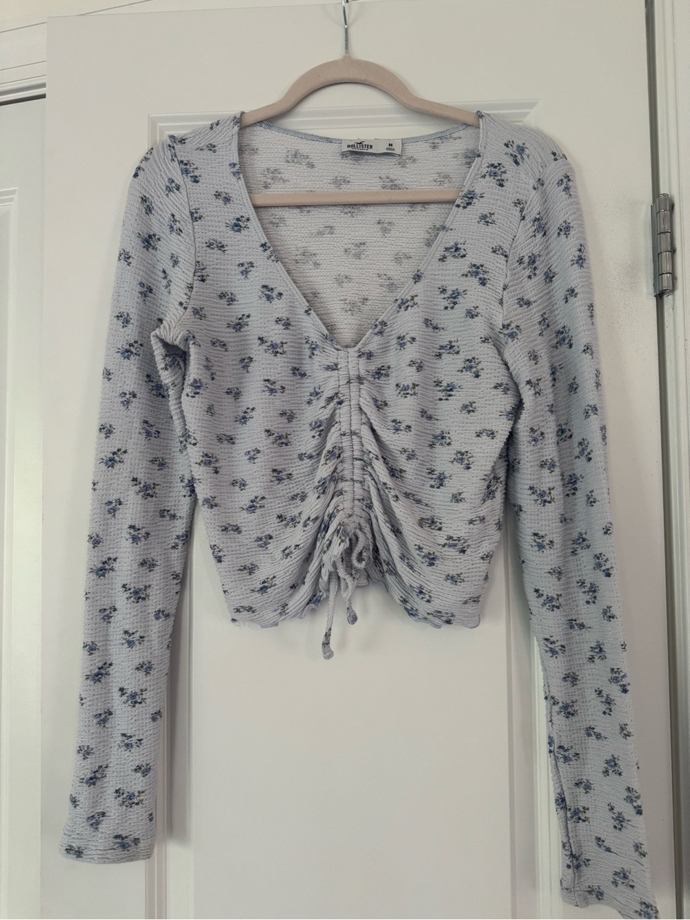 Hollister Light Blue Floral Ruched V-Neck Long Sleeve Top